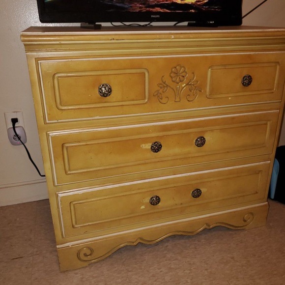 Furniture for sale - Picture 2 of 12